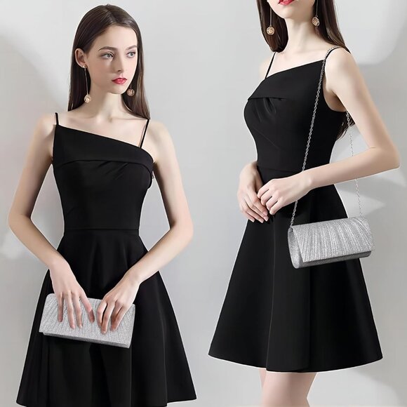 High-Quality Silver Evening Handbag - Chic Pleated Design & Spacious Interior - Picture 2 of 7